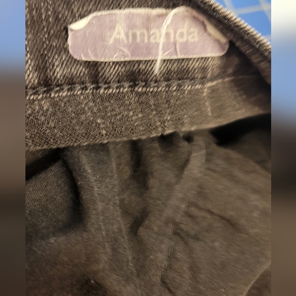 Gloria Vanderbilt Amanda 18W 40" Waist Charcoal Jeans 28" Inseam 16" Hem - Picture 9 of 13